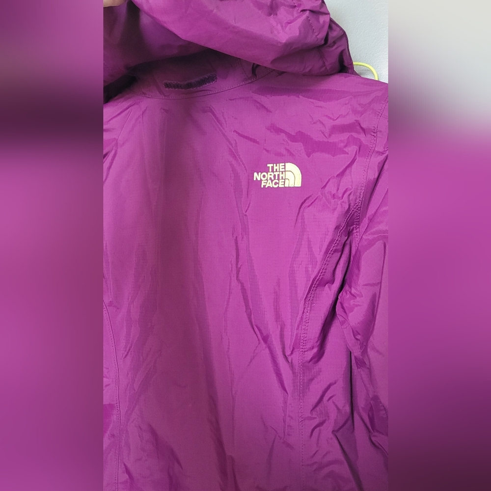 The North Face Women's Plum and Yellow Windbreaker Jacket XS - Picture 8 of 8
